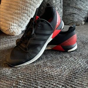 Men’s 9.5 Adidas Terrex 330 Boost Trail Shoe